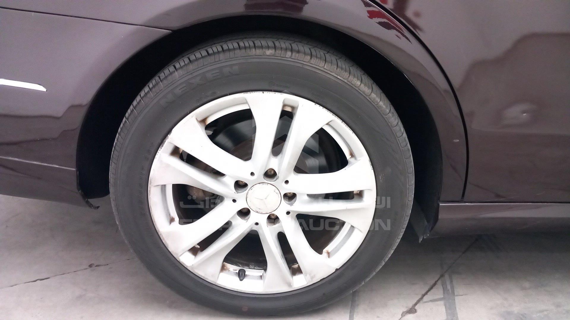 2010 MERCEDES E 300 VIN: WDDHF5EB8AA002993