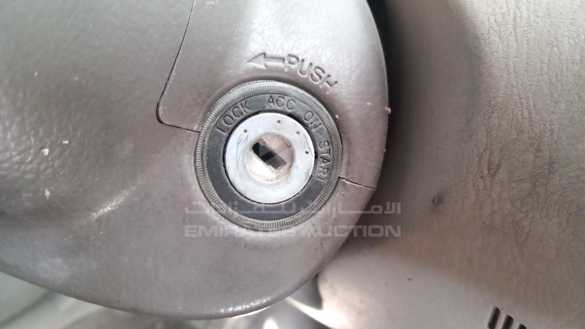 2002 TOYOTA COROLLA VIN: JTDBR23E220087811