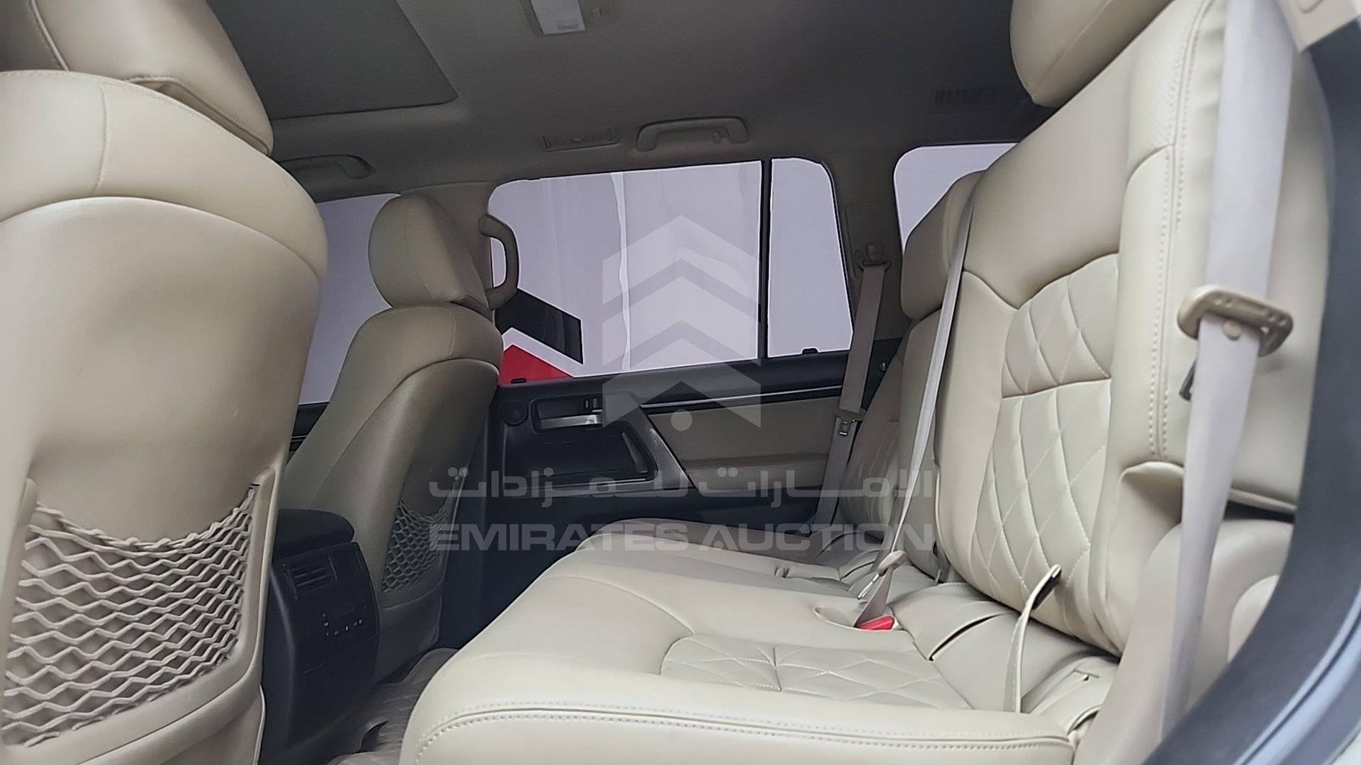 2011 TOYOTA LAND CRUISER VIN: JTMHT05J0B4039615