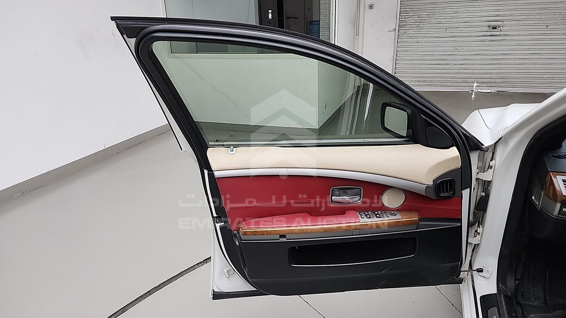 2007 BMW 740 IL VIN: WBAHN61087DT53639