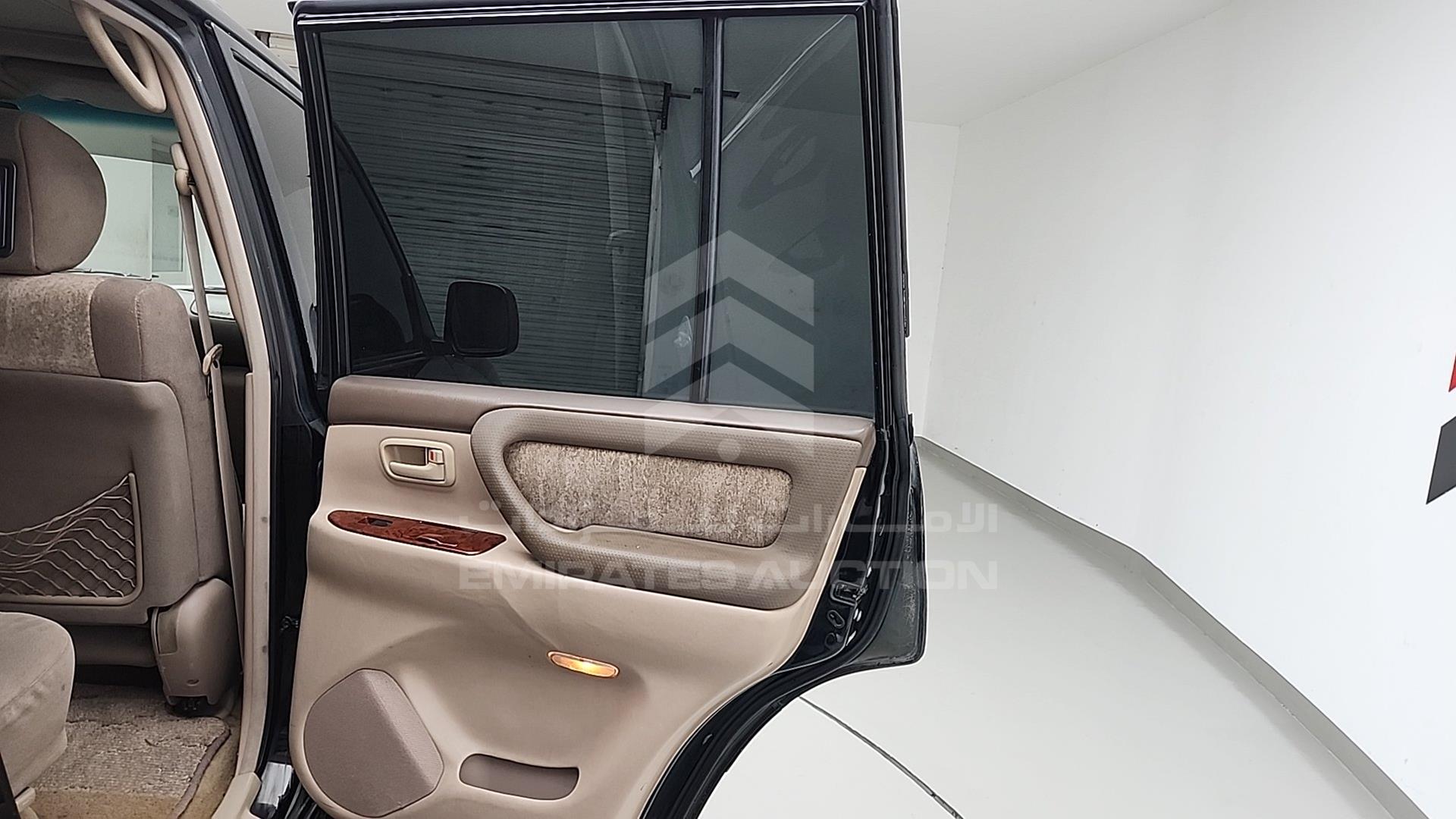 2001 TOYOTA LAND CRUISER VIN: JTEHT05J012009553