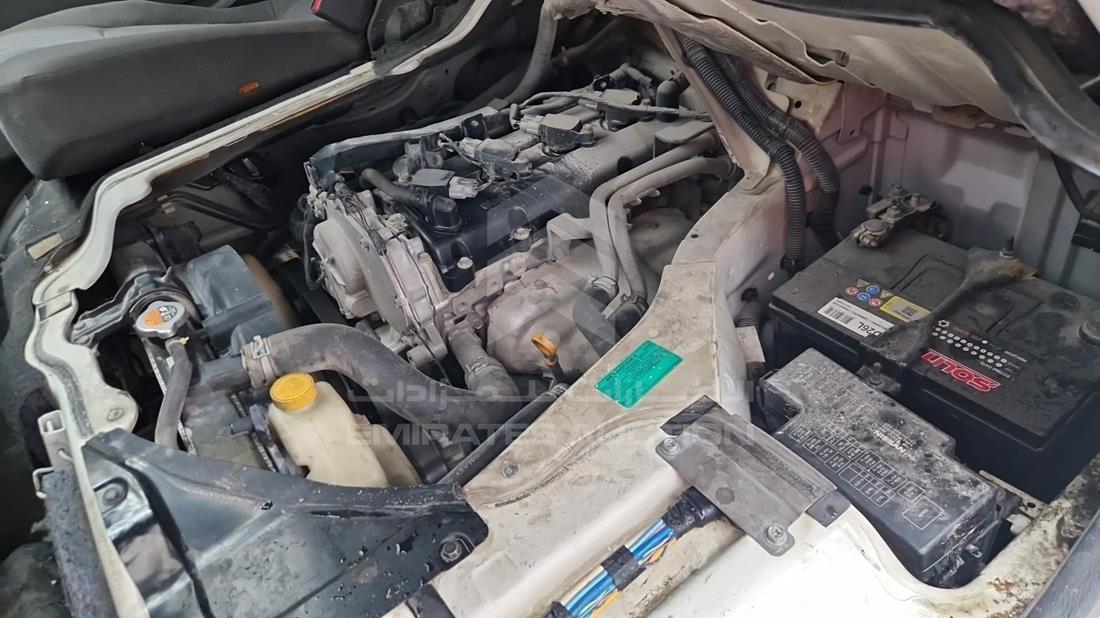 2017 Nissan Urvan — Engine Bay — Photo 21